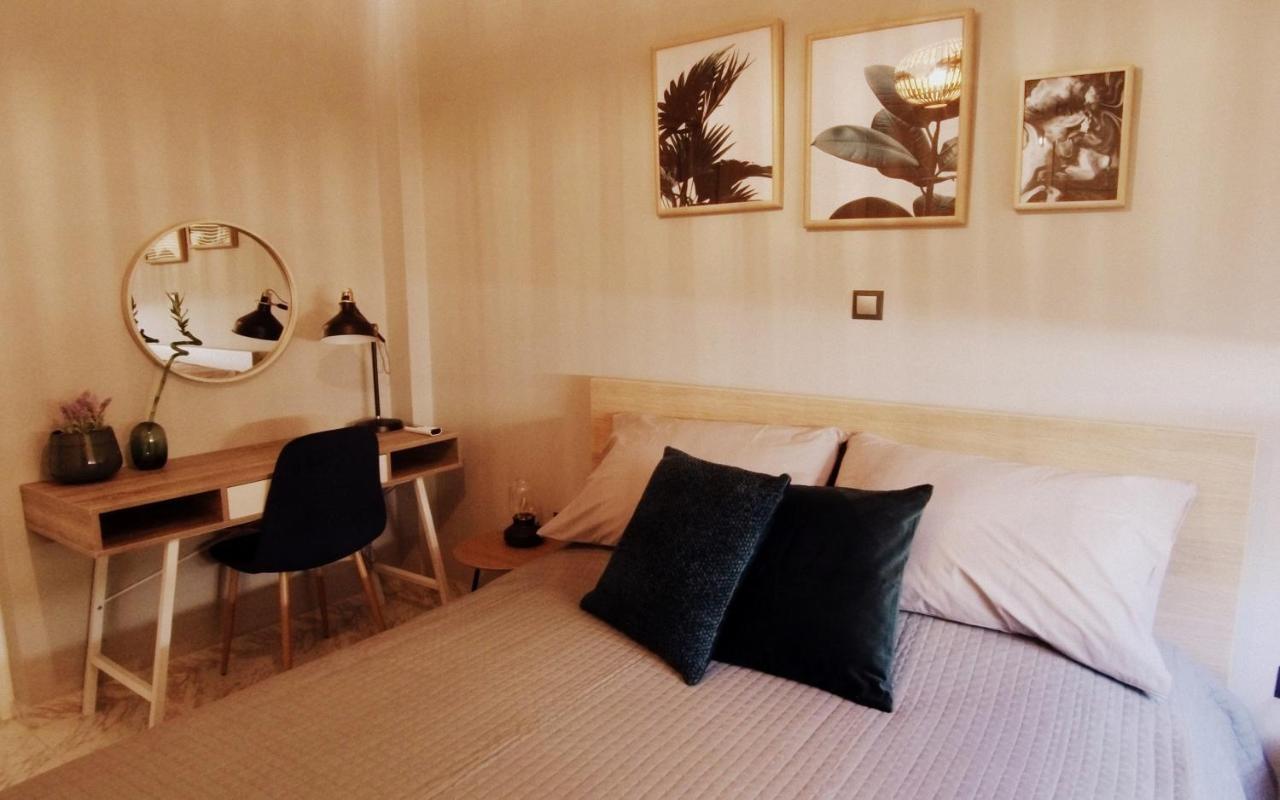 Augoustinos - Sea Side Luxury Apartments Artemida  Ngoại thất bức ảnh