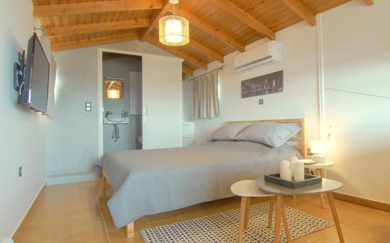 Augoustinos - Sea Side Luxury Apartments Artemida  Ngoại thất bức ảnh